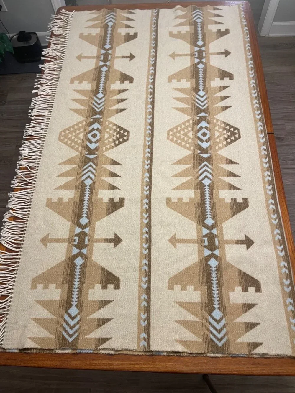 Sackcloth & Ashes Arrow Beige Blanket Throw 70 x 61 Aztec Tan Blue Fringe Italy